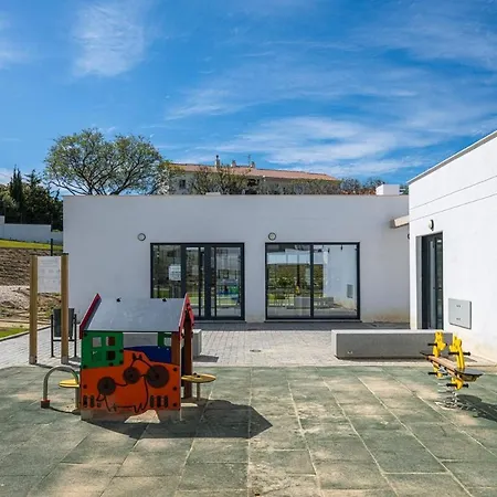 Apartment Modern And Bright 2 Br Apt, Swimming Pool And Gym *