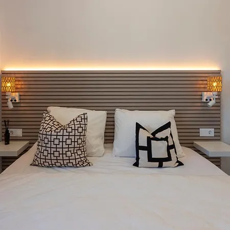 Apartment Modern And Bright 2 Br Apt, Swimming Pool And Gym *