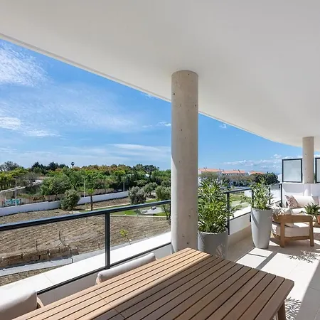 Modern And Bright 2 Br Apt, Swimming Pool And Gym Estepona